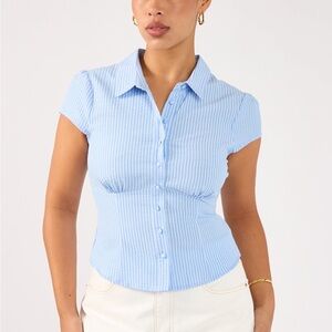 SOLD Perfect Stranger Blouse - SERENA FITTED SHORT SLEEVE SHIRT LIGHT BLUE